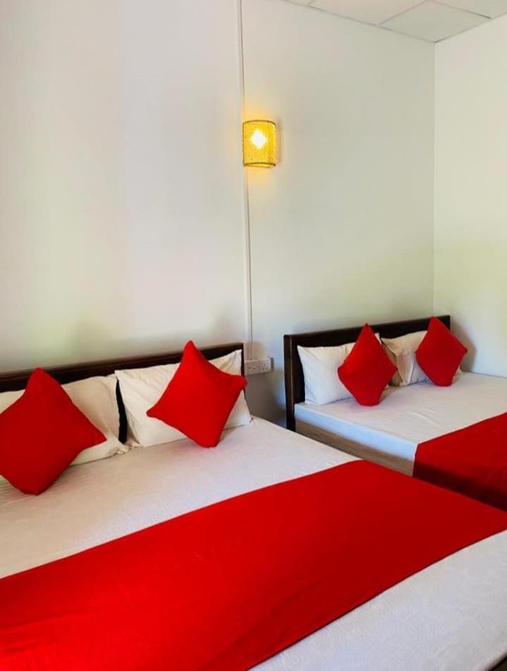Meegahapokuna Resort Anuradhapura Bagian luar foto