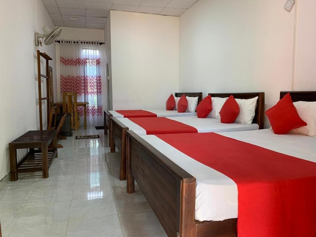 Meegahapokuna Resort Anuradhapura Bagian luar foto